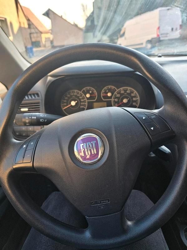 Gebraucht Fiat Punto 95 PS (69 kW) 2008 Schwarz Kleinwagen