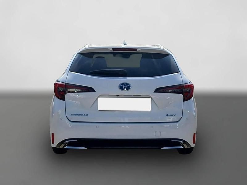 Gebraucht Toyota Corolla Team 196 PS (144 kW) 2024 Weiß Kombi