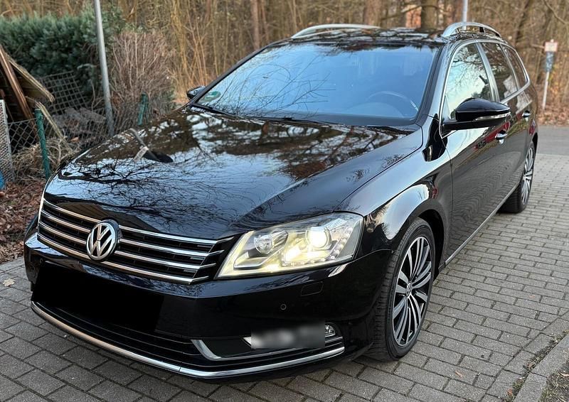 Schwarz Gebraucht 2013 VW Passat Kombi | 5.400 € (Superpreis) - Bild 1/4