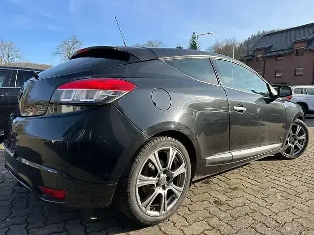 Gebraucht Renault Mégane Dynamique 180 PS (132 kW) 2009 Schwarz Kleinwagen