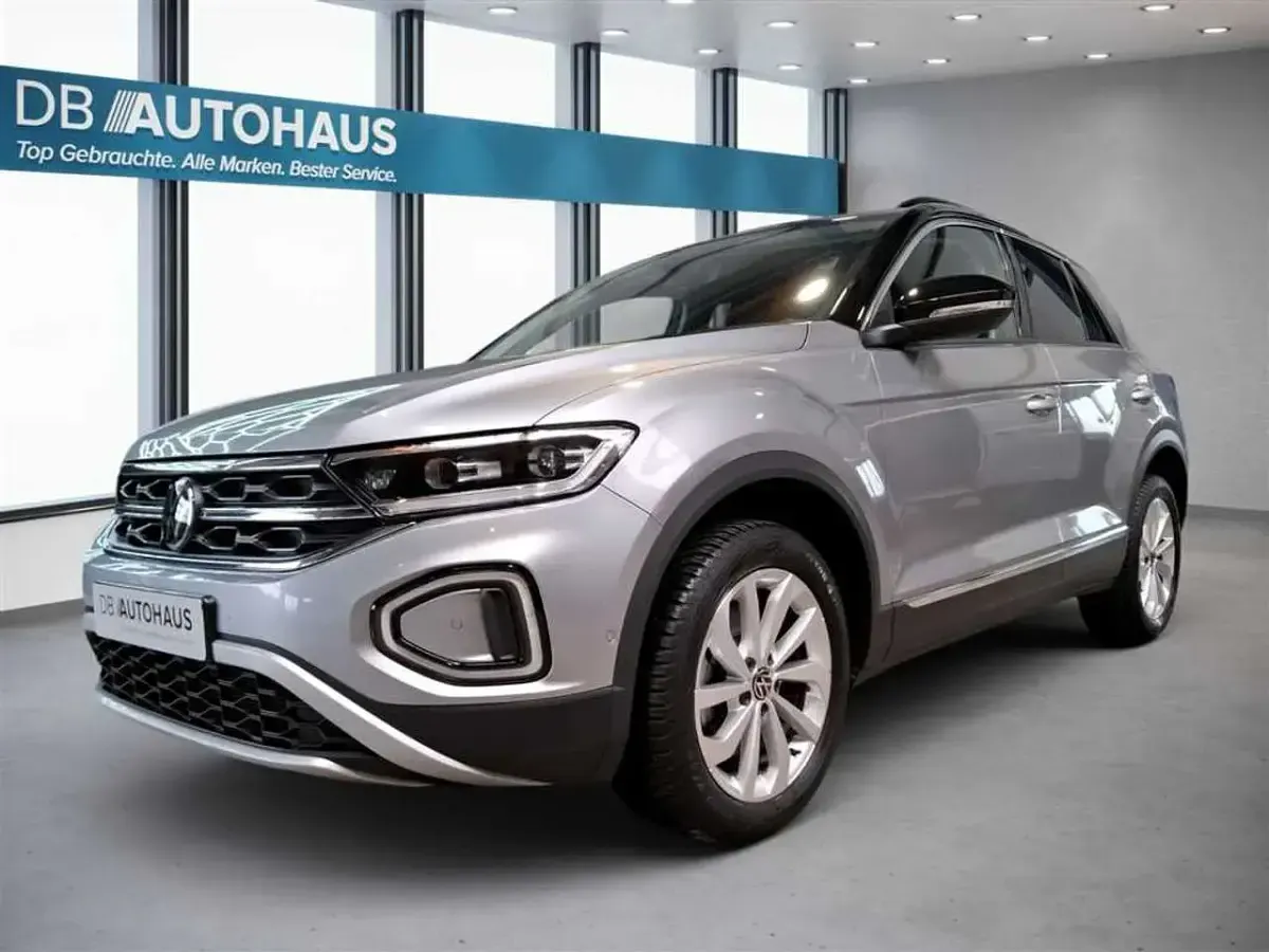 Second-hand VW T-Roc Style 150 CP (110 kW) 2024 SUV