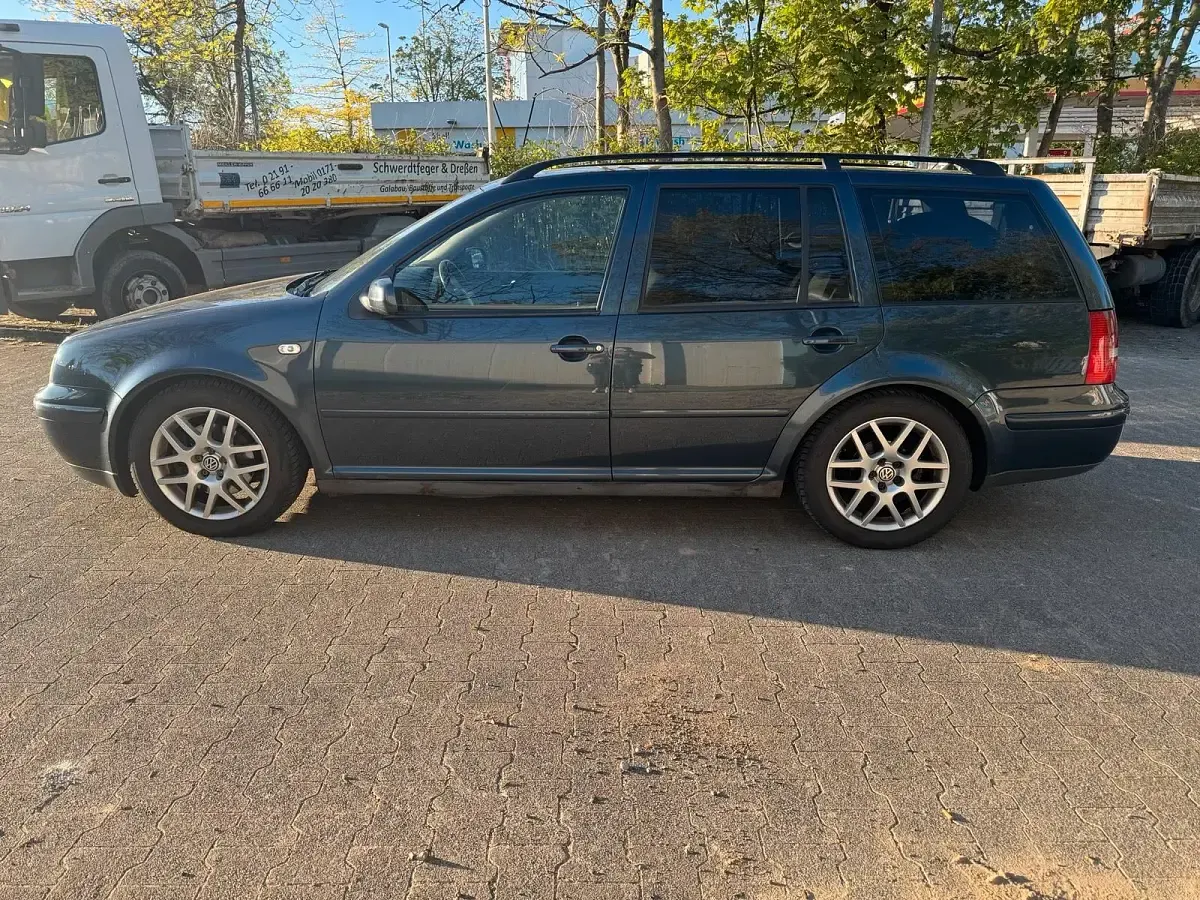 Gebraucht VW Golf IV Pacific 131 PS (96 kW) 2005 Grau Kombi