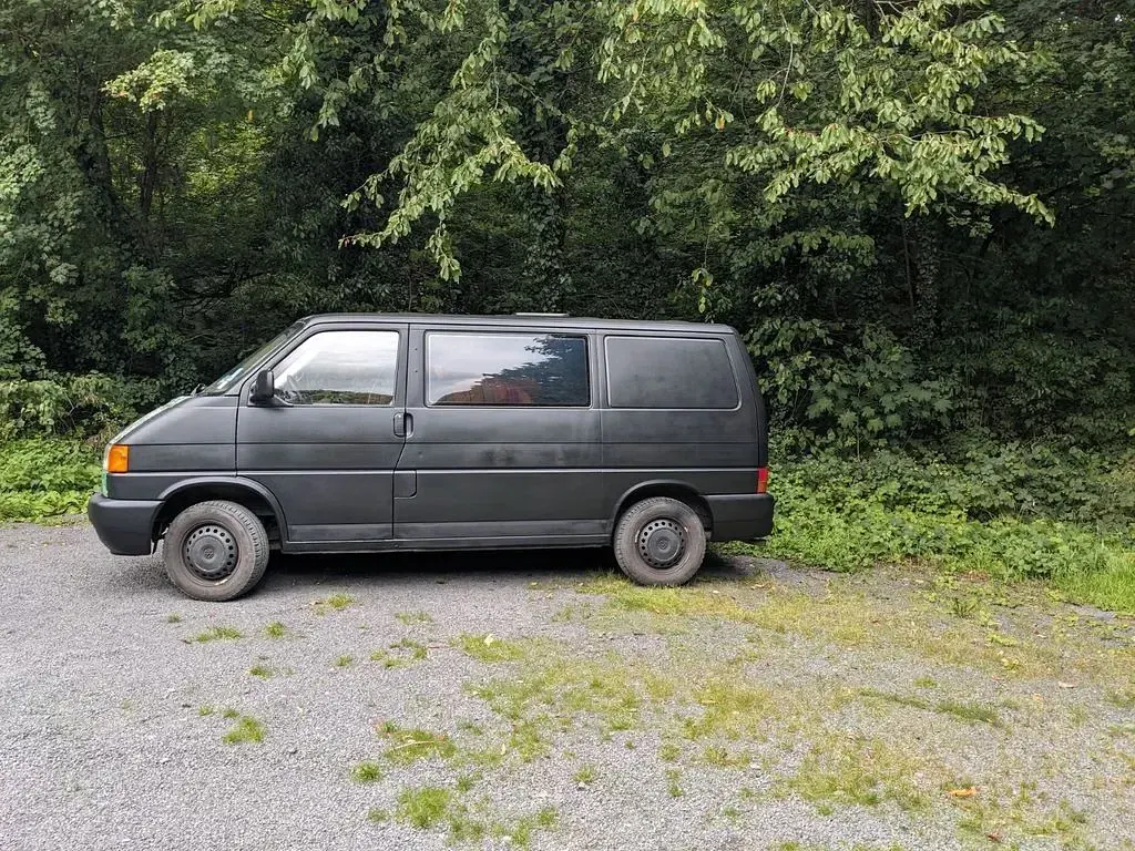 Gebraucht VW T4 116 PS (85 kW) 2000 Schwarz Van