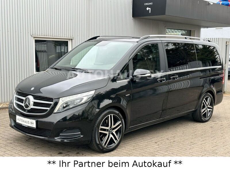 Schwarz Gebraucht 2014 Mercedes V250 Edition 1 Van / Kleinbus | 36.950 € (Teuer) - Bild 1/4