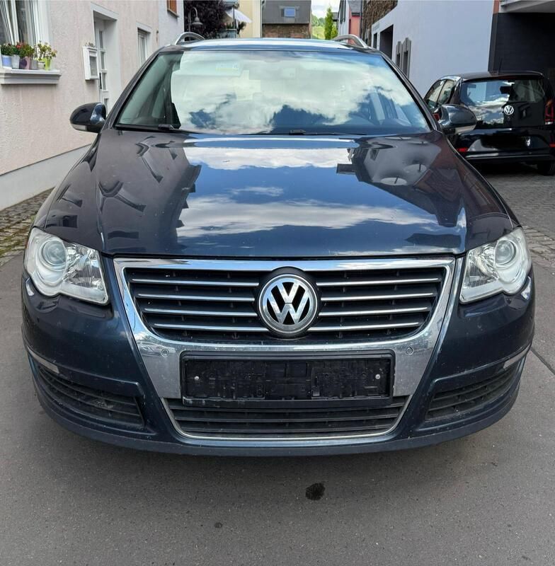 Grau Gebraucht 2006 VW Passat Kombi | 1.000 € (Superpreis) - Bild 1/4