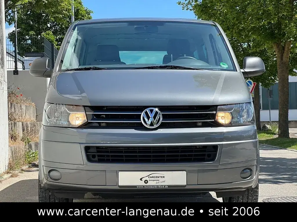 Gebraucht VW Multivan Startline 140 PS (102 kW) 2012 Grau Van / Kleinbus
