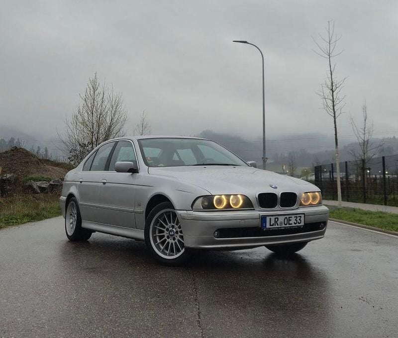 Gebraucht BMW 525 192 PS (141 kW) 2001 Blau Limousine