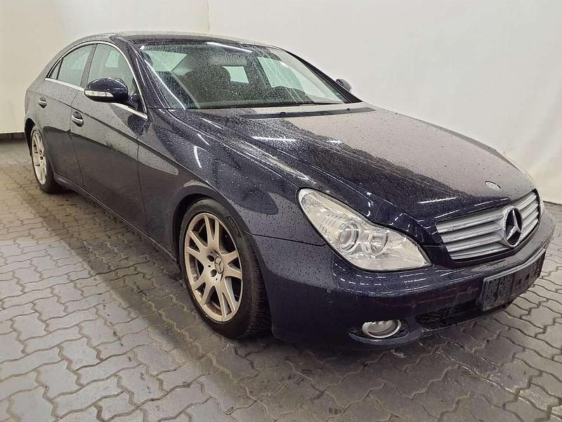 Gebraucht Mercedes CLS350 292 PS (214 kW) 2005 Blau metallic Coupé