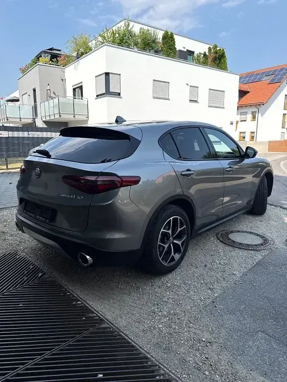 Gebraucht Alfa Romeo Stelvio Business 190 PS (139 kW) 2020 Braun SUV