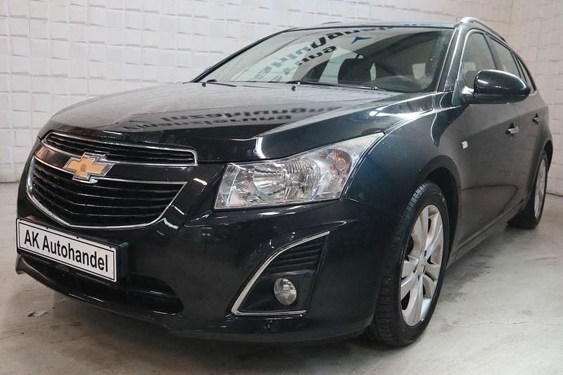 Carbon flash Gebraucht 2012 Chevrolet Cruze LTZ Kombi | 3.490 € (Fairer Preis) - Bild 1/4