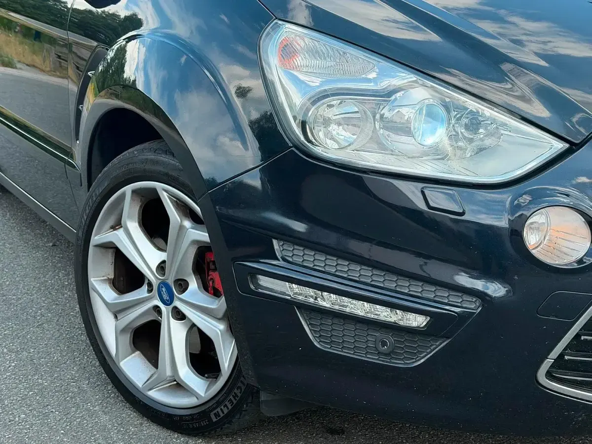 Gebraucht Ford S-MAX S 175 PS (128 kW) 2010 Schwarz Van / Kleinbus
