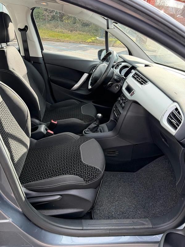 Gebraucht Citroën C3 Tendance 75 PS (55 kW) 2010 Limousine