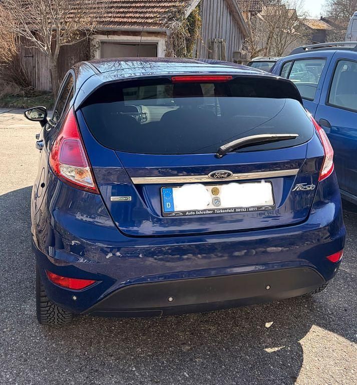 Gebraucht Ford Fiesta 125 PS (91 kW) 2014 Blau Kleinwagen