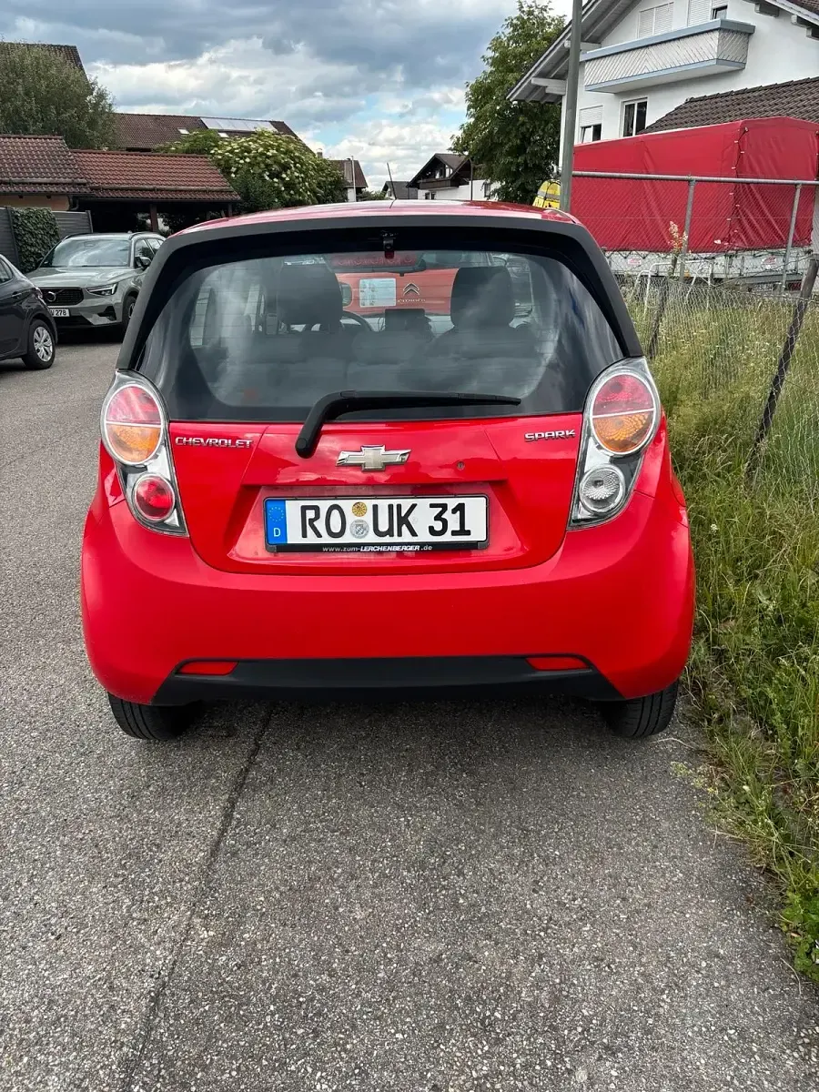 Gebraucht Chevrolet Spark 68 PS (50 kW) 2011 Rot Kleinwagen