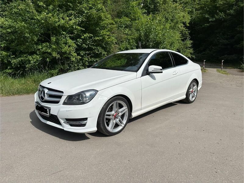 Weiß Gebraucht 2012 Mercedes C250 AMG Coupé | 17.299 € (Fairer Preis) - Bild 1/4