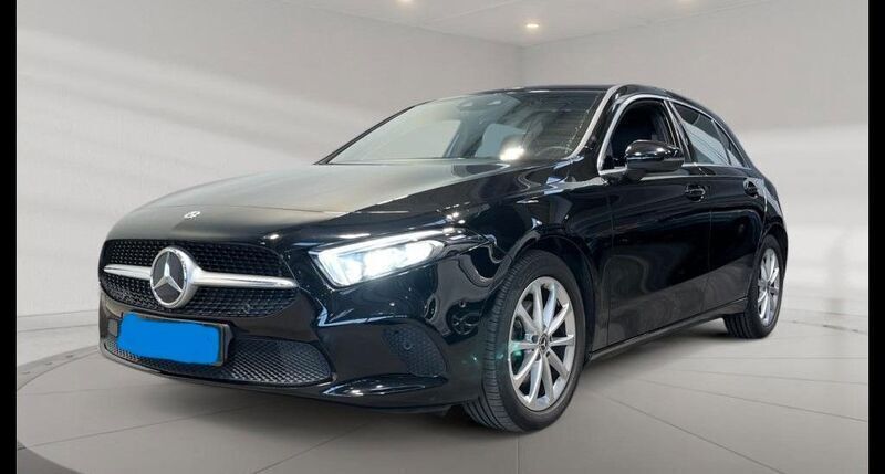 Schwarz Gebraucht 2019 Mercedes A180 Limousine | 21.900 € (Fairer Preis) - Bild 1/4