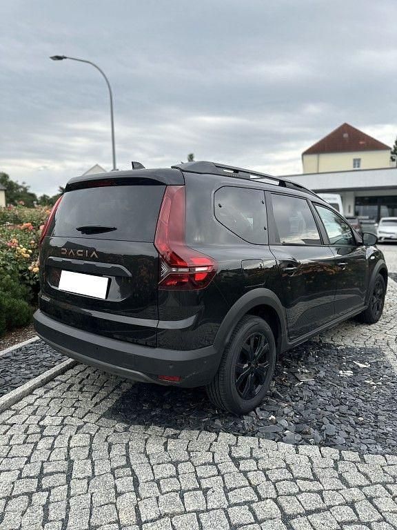 Gebraucht Dacia Jogger Extreme 110 PS (80 kW) 2024 Schwarz Van / Kleinbus