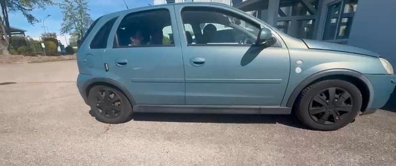 Gebraucht Opel Corsa 70 PS (51 kW) 2004 Kleinwagen