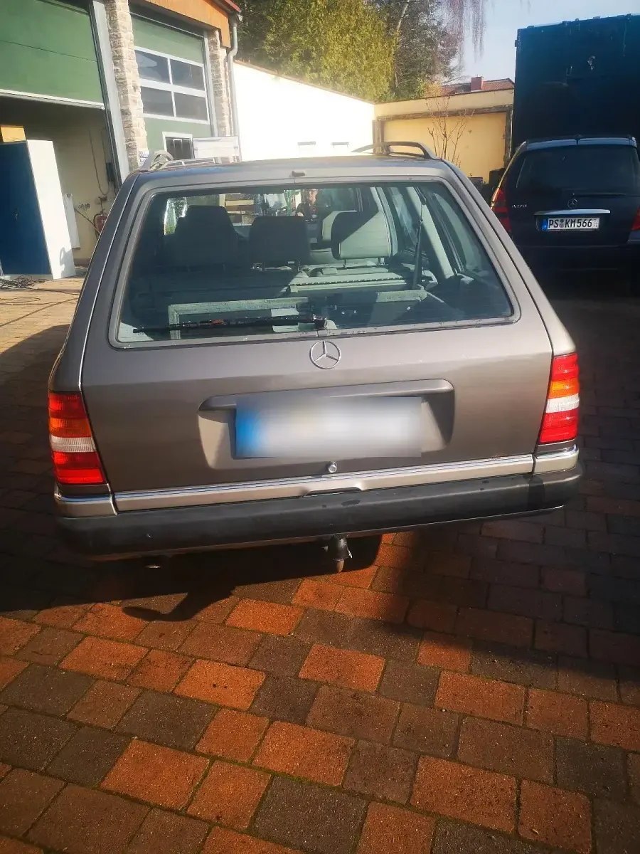 Gebraucht Mercedes 300 147 PS (108 kW) 1990 Gold Kombi