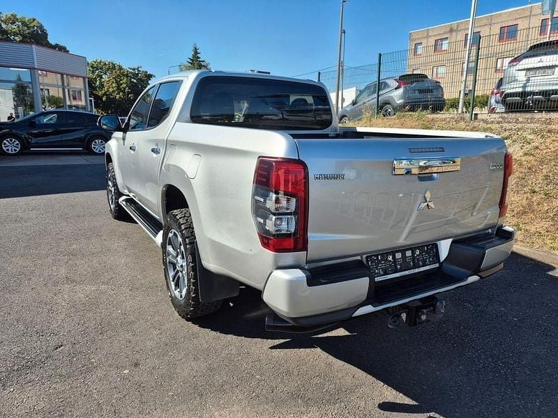 Gebraucht Mitsubishi L200 Plus 150 PS (110 kW) 2020 Silber Abholung