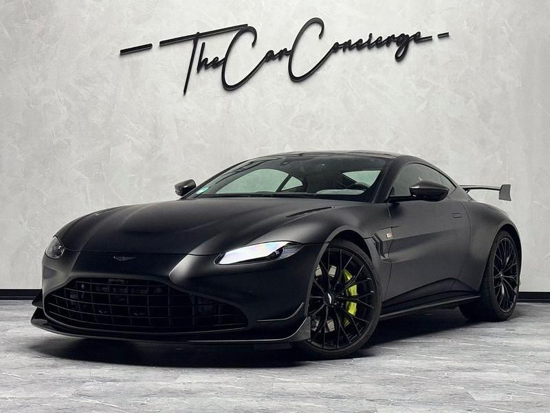 Gebraucht Aston Martin V8 Vantage 534 PS (392 kW) 2022 Schwarz