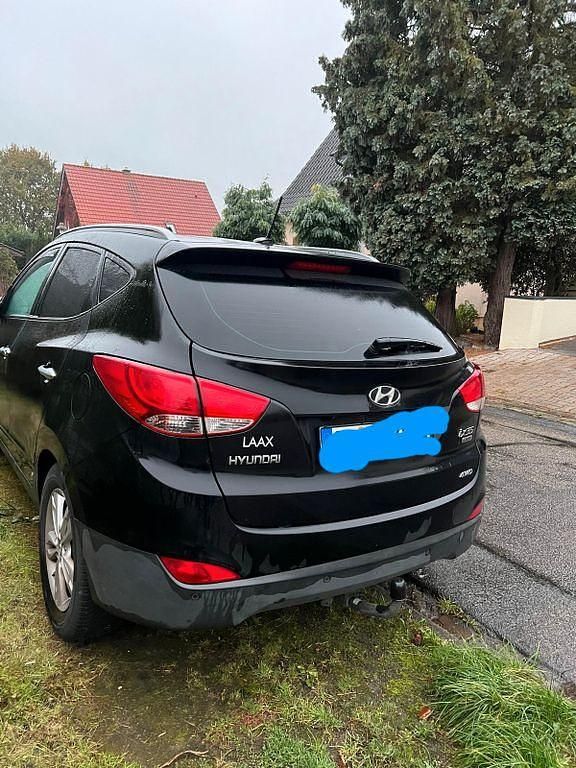 Schwarz Gebraucht 2012 Hyundai ix35 SUV | 6.531 € (Guter Preis) - Bild 1/4