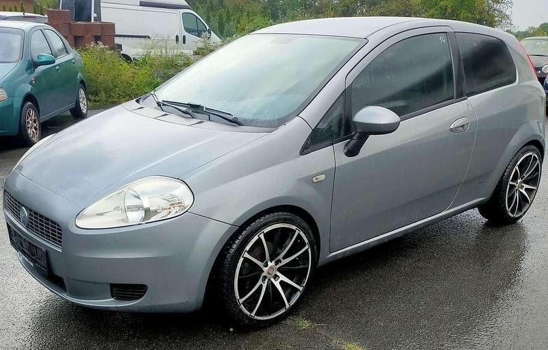 Grau Gebraucht 2006 Fiat Grande Punto Sport Kleinwagen | 1.449 € (Guter Preis) - Bild 1/4