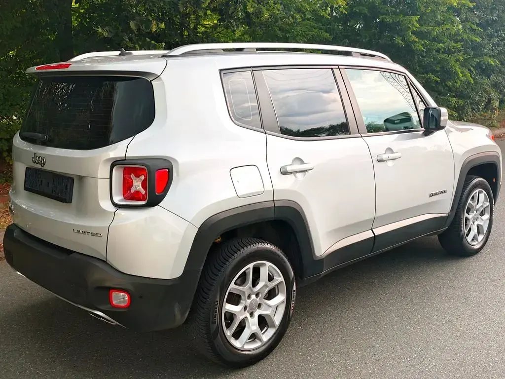 Gebraucht Jeep Renegade Limited 140 PS (102 kW) 2015 Silber SUV
