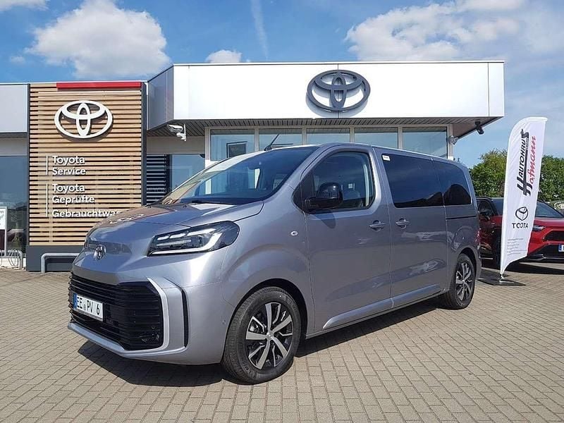Bismut silber Gebraucht 2025 Toyota Proace Verso Kombi | 55.590 € - Bild 1/4