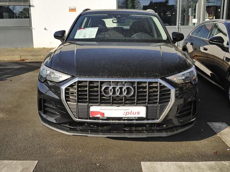 Gebraucht Audi Q3 Sport 150 PS (110 kW) 2023 Mythosschwarz SUV
