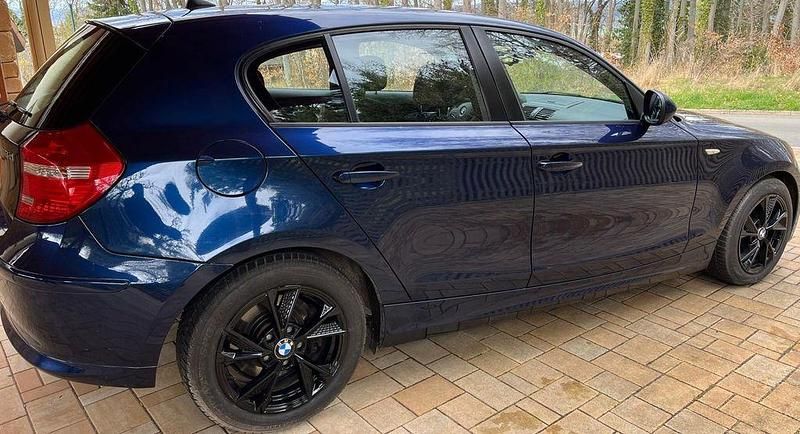 Gebraucht BMW 118 Advantage 143 PS (105 kW) 2011 Blau Kleinwagen