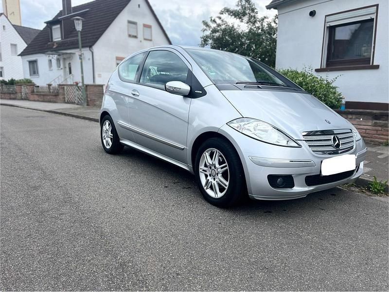 Silber Gebraucht 2008 Mercedes A200 Limousine | 4.200 € (Fairer Preis) - Bild 1/4