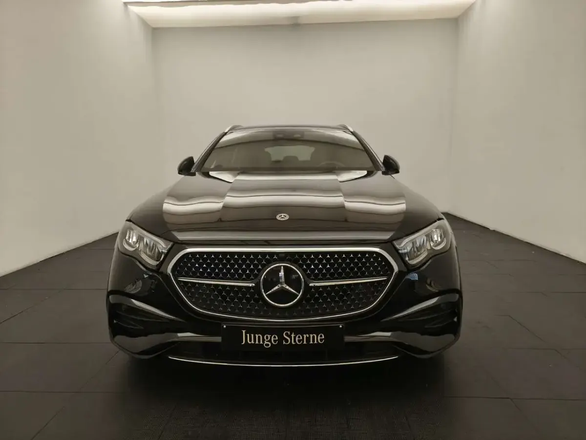 Używany Mercedes E200 Advanced 204 KM (150 kW) 2023 Czarny Kombi