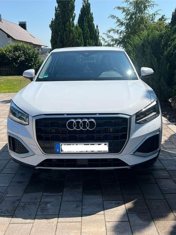 Weiß Gebraucht 2023 Audi Q2 Advanced SUV | 23.299 € (Fairer Preis) - Bild 1/4