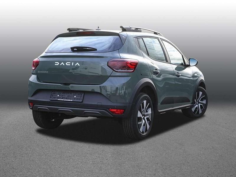 Neu Dacia Sandero Expression 91 PS (66 kW) 2025 Arktisweiß SUV