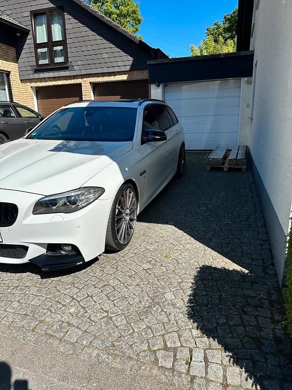 Gebraucht BMW 525 218 PS (160 kW) 2016 Weiß Kombi
