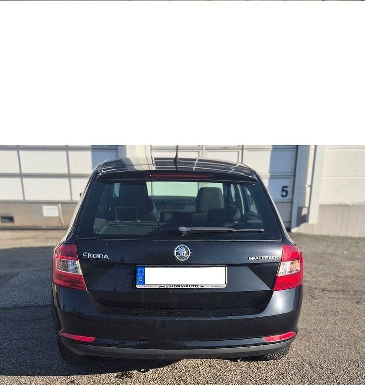 Gebraucht Skoda Rapid 90 PS (66 kW) 2014 Schwarz Kleinwagen