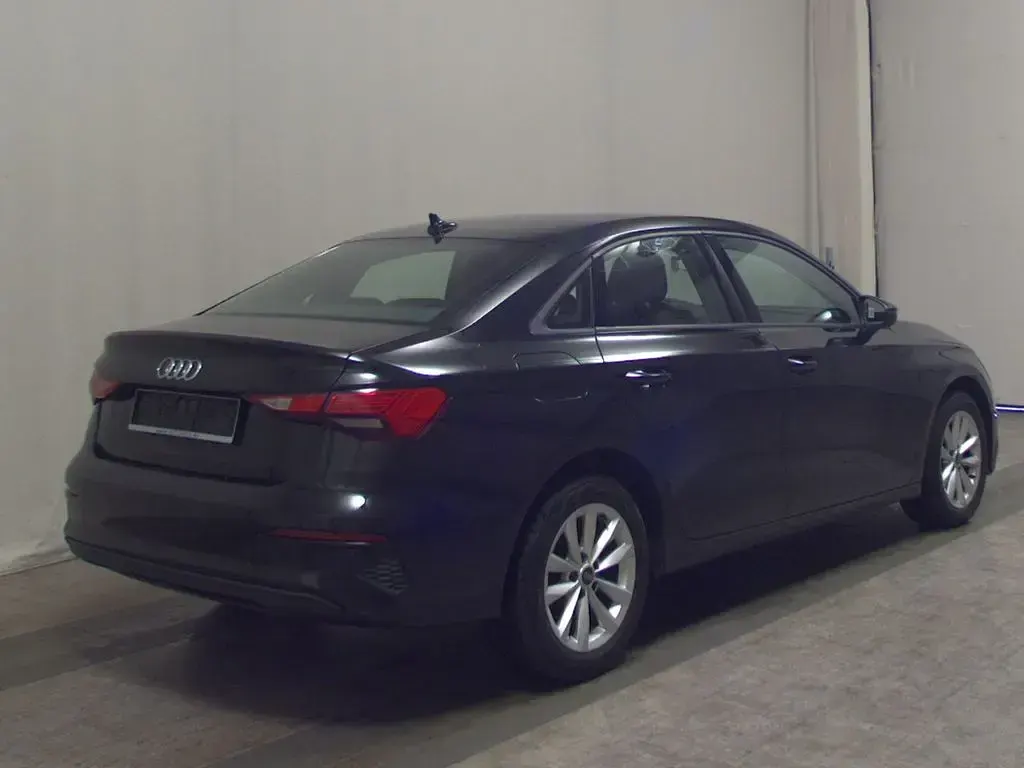 Second-hand Audi A3 Basis 150 CP (110 kW) 2022 Negru Berlinǎ