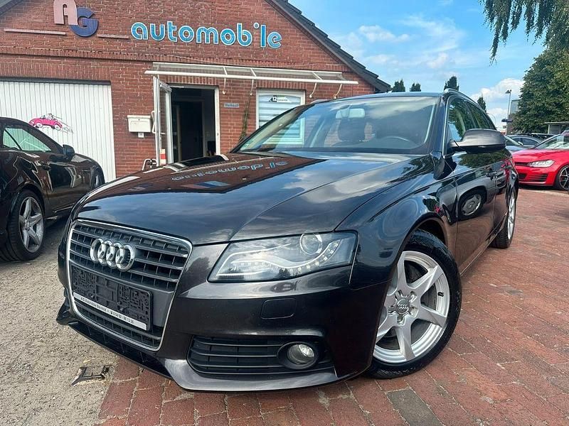 Grau Gebraucht 2011 Audi A4 Ambition Kombi | 6.900 € (Fairer Preis) - Bild 1/4