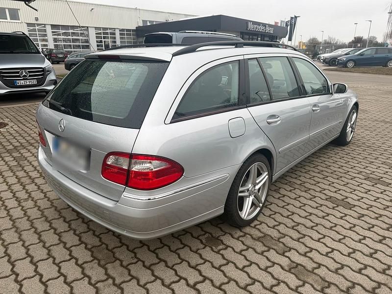 Second-hand Mercedes E280 231 CP (169 kW) 2005 Argintiu Break