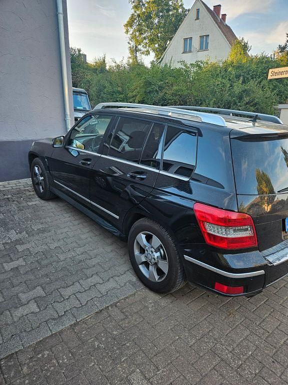 Schwarz Gebraucht 2010 Mercedes GLK350 SUV | 16.500 € (Teuer) - Bild 1/4