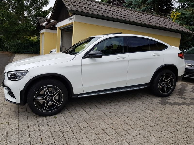 Gebraucht Mercedes GLC300e 211 PS (155 kW) 2021 Weiß Coupé