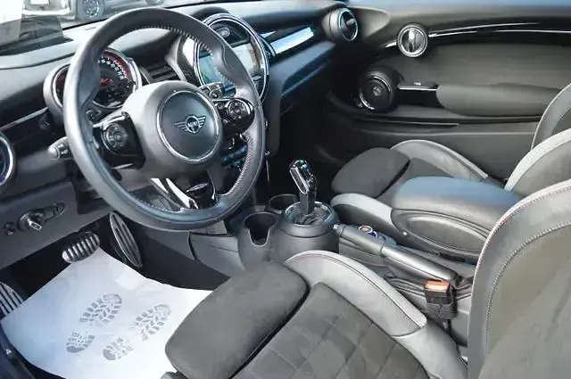 Gebraucht Mini John Cooper Works Chili 231 PS (169 kW) 2019 Schwarz Kleinwagen