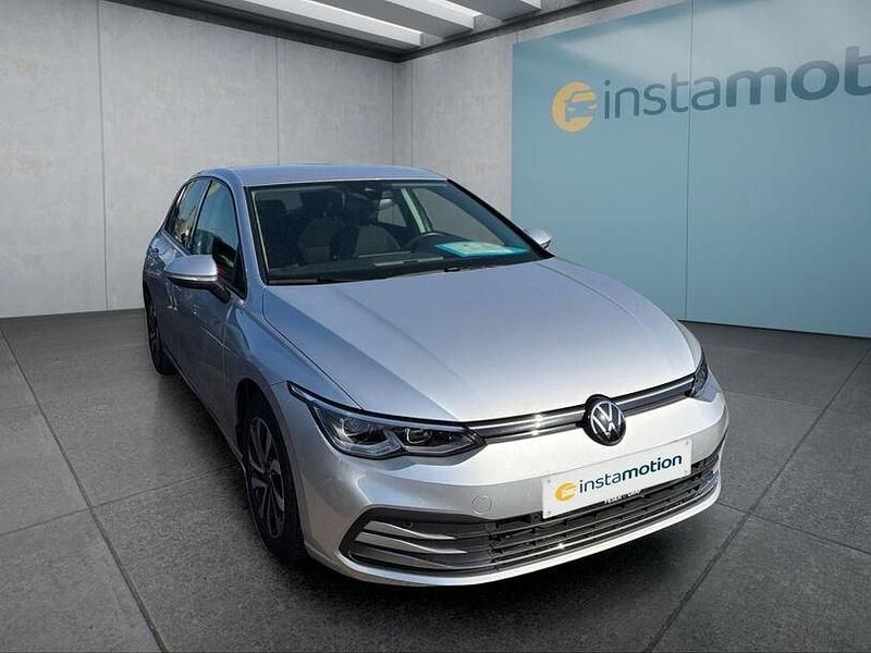 Gebraucht VW Golf VIII 150 PS (110 kW) 2023 Silber Kleinwagen
