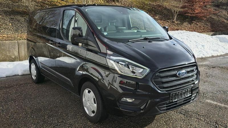 Second-hand Ford Transit Custom 170 CP (125 kW) 2018 Negru Monovolum