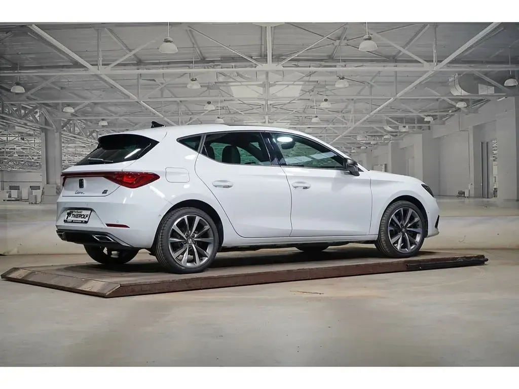 Gebraucht Seat Leon FR 204 PS (150 kW) 2021 Nevada weiß metallic Limousine
