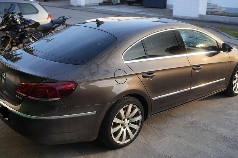 Gebraucht VW Passat 160 PS (117 kW) 2014 Braun Limousine