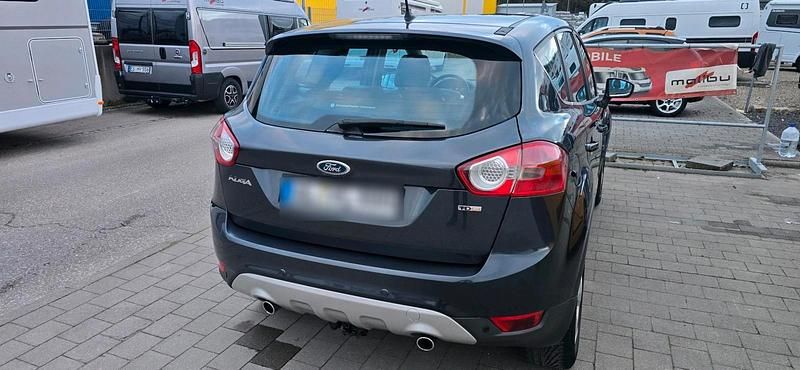 Gebraucht Ford Kuga 136 PS (100 kW) 2010 Braun SUV