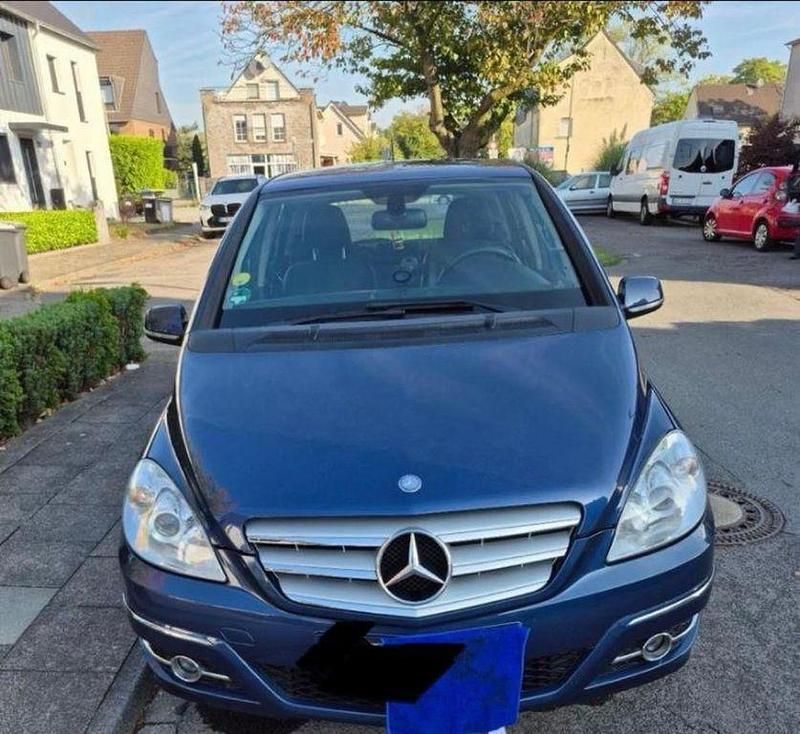 Gebraucht Mercedes 200 135 PS (99 kW) 2008 Blau Limousine