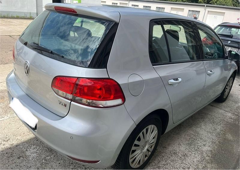 Gebraucht VW Golf VII Style 105 PS (77 kW) 2012 Silber Limousine